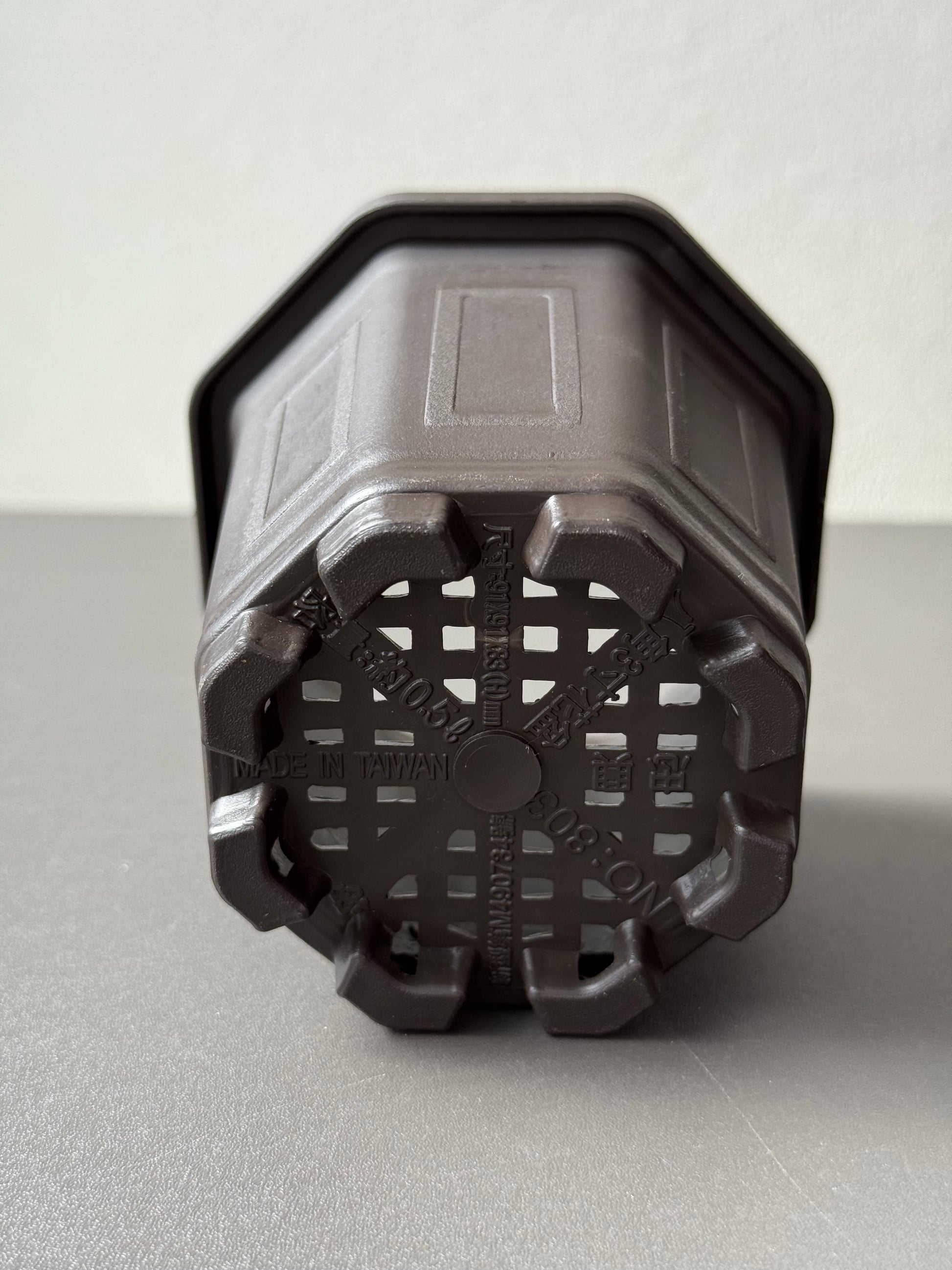 台湾製 3寸八角鉢<br>★1000円以上送料無料<br>★合計5,000円以上10%OFF実施中！