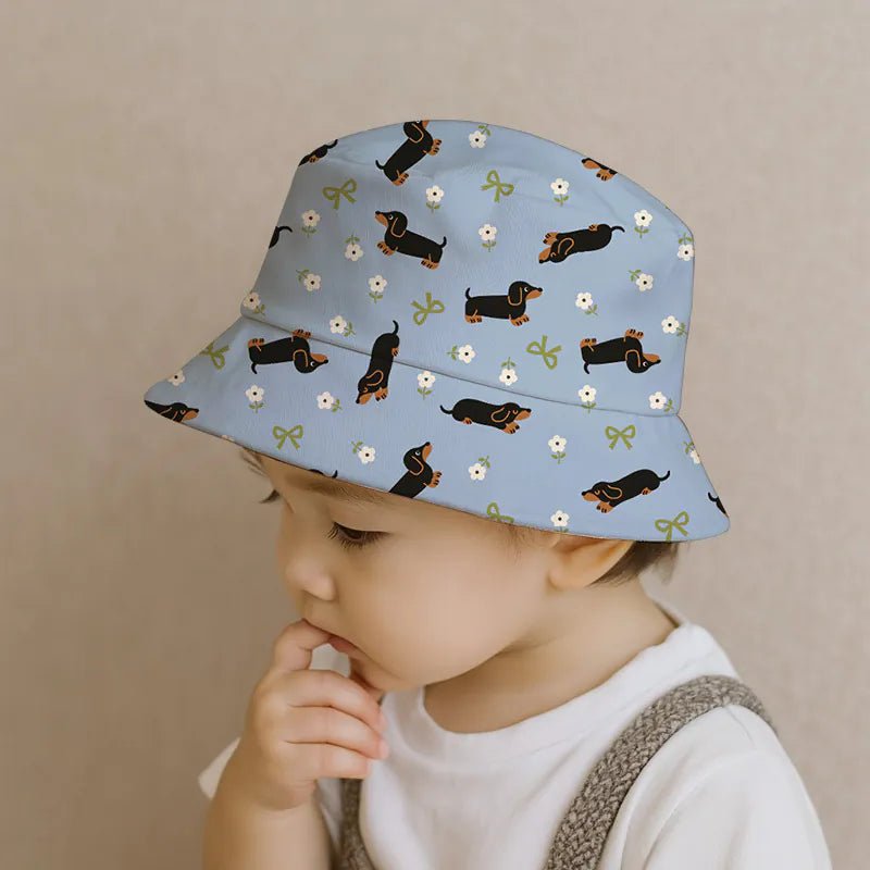 お花畑のダックスフント